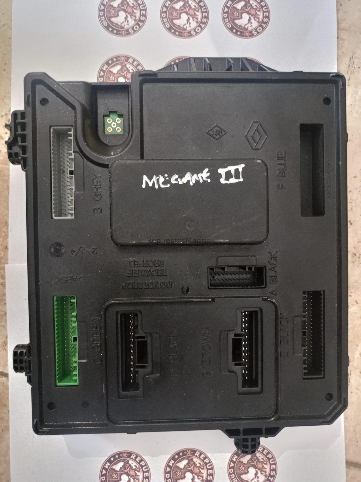 Caja Reles Renault Megane III 1.6 16v 284B17288R