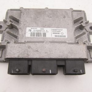 Computadora ECU Renault SIM32 S120200113A 8200774747 8200700695