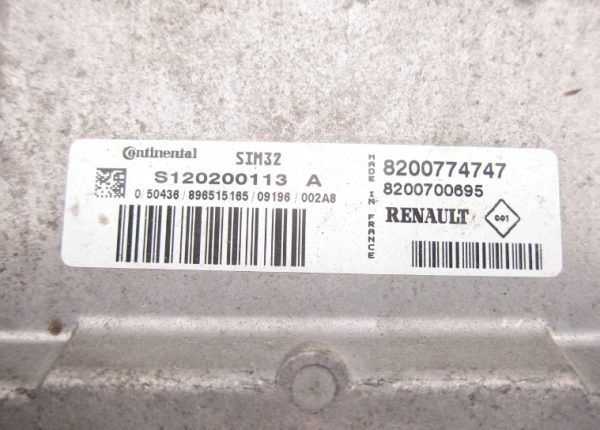 Computadora ECU Renault SIM32 S120200113A 8200774747 8200700695 - Imagen 4