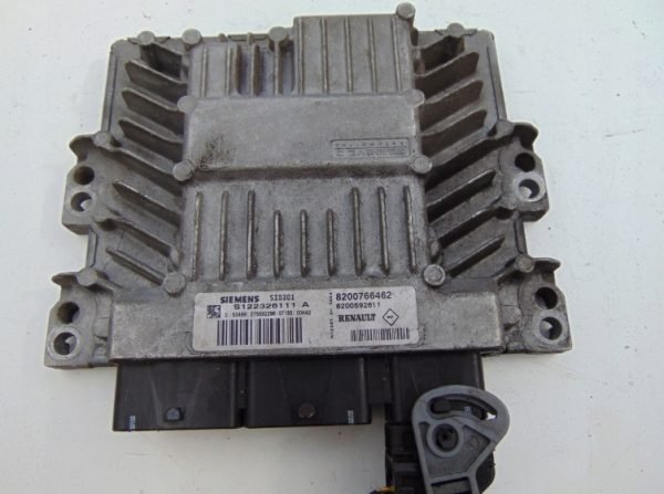 Computadora Renault 8200766462 S122326111A SID 301 - Imagen 2