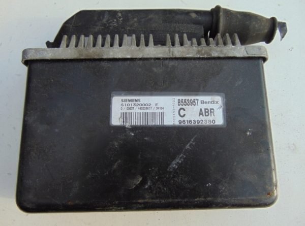 Computadora Citroën Peugeot S101320002E 9616392380 - Imagen 2