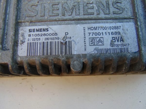 Computadora Renault Caja S105280005D 7700102887 7700111689 - Imagen 3