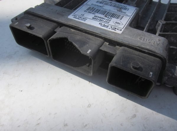 Computadora Ecu Centralita Renault 237100120R 237100943R 28252915 - Imagen 3