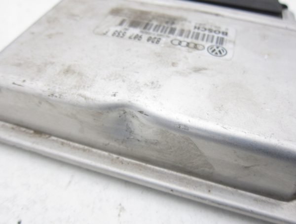 Computadora Ecu Centralita Volkswagen Audi 0261204614 8D0907558F - Imagen 4