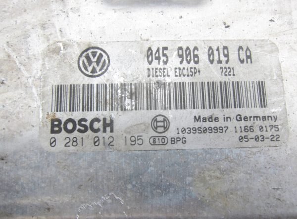 Computadora Ecu Centralita Volkswagen 045906019CA 0281012195 - Imagen 4