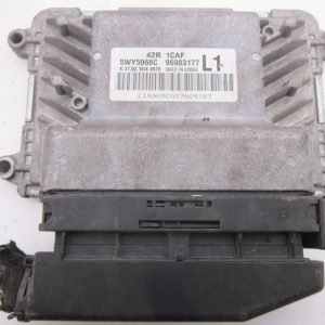 Computadora Ecu Centralita Chevrolet 1CAF 5WY5968C 96983177