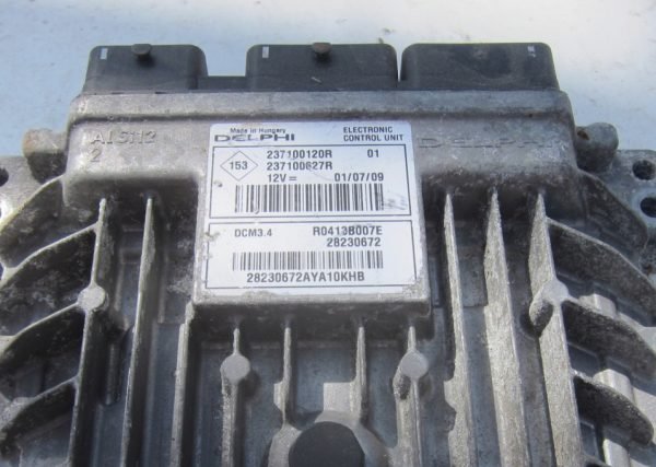 Computadora Ecu Centralita Renault 237100120R 237100627R 28230672 - Imagen 4
