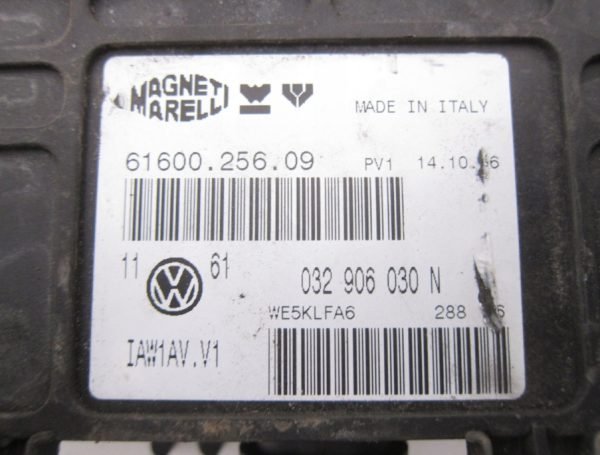 Computadora Ecu Centralita Volkswagen 032906030N IAW1AV. V1 - Imagen 3