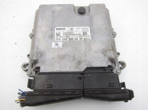 Computadora ECU Centralita Mercedes Benz 0281017239 A6409004000