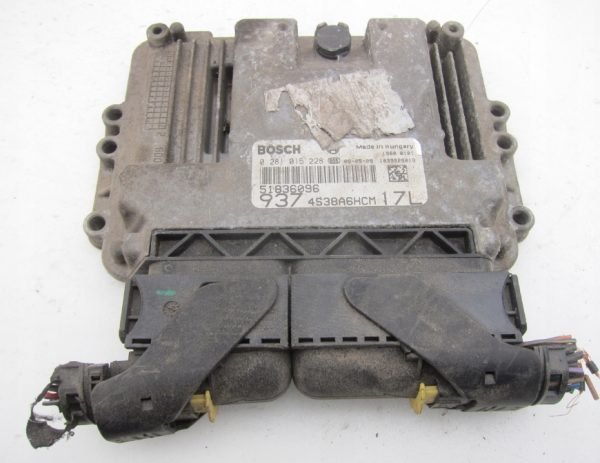 Computadora ECU Centralita ALFA ROMEO 0281015228 51836096