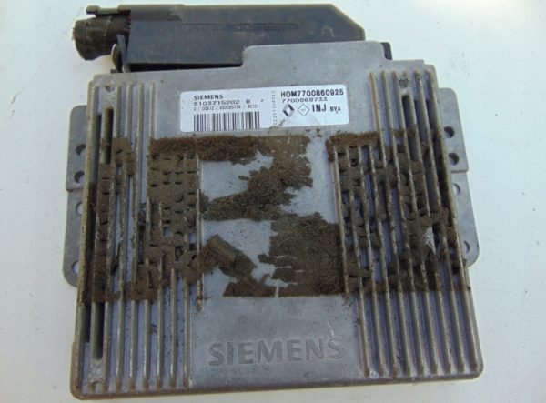 Computadora Ecu Centralita Renault S103715202B 7700860925 - Imagen 3