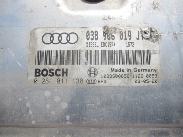Computadora Centralita Ecu Volkswagen Audi 0281011138 038906019JT - Imagen 2