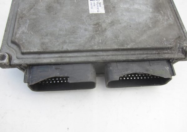 Computadora Centralita Ecu Renault S126027104A 8200695968 - Imagen 4