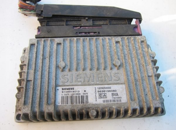 Computadora Centralita Ecu Peugeot Citroën S108518013B 9638196080