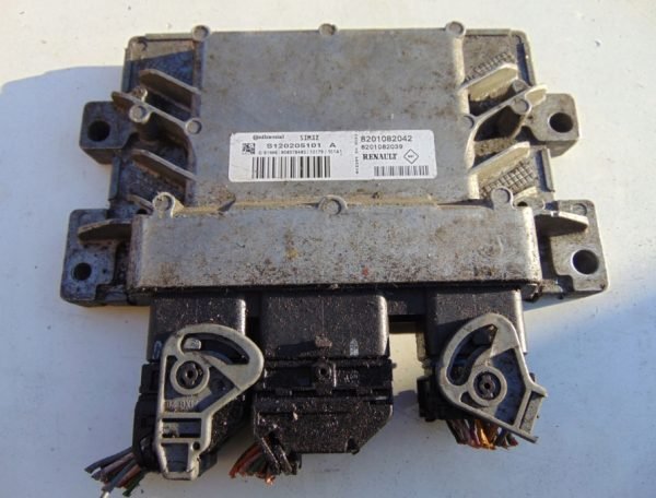 Computadora Centralita Ecu Dacia S120205101A 8201082042 8201082039