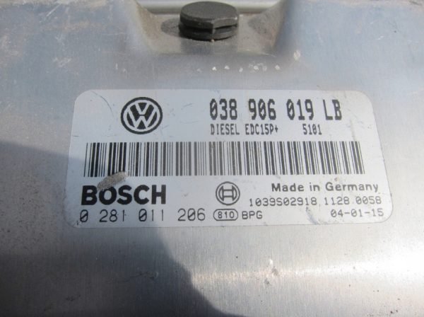 Computadora Centralita Ecu Audi 038906019LB 0281011206 - Imagen 2