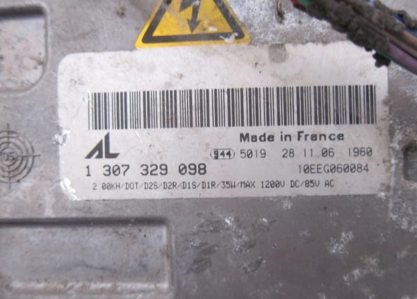Computadora Centralita Ecu Xenon Inversor Volvo 1307329098 - Imagen 2
