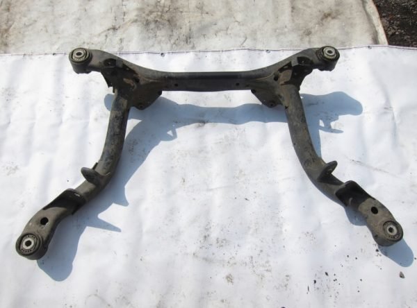 Cuna Motor Viga Trasera Audi A6 C6 2005