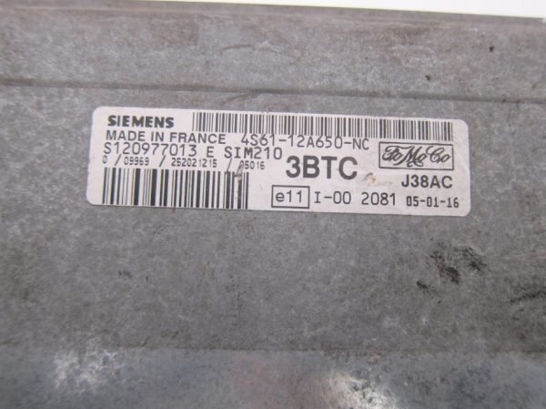 Computadora Centralita Ecu Ford 4S61-12A650-NC 3BTC S120977013E - Imagen 2