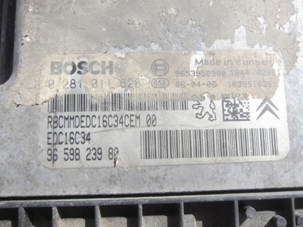 Computadora Centralita Ecu Citroën Peugeot 0281011628 9659823980 - Imagen 2