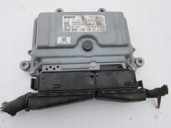 Computadora Centralita Ecu Mercedes Benz 0281013965 A6401501691