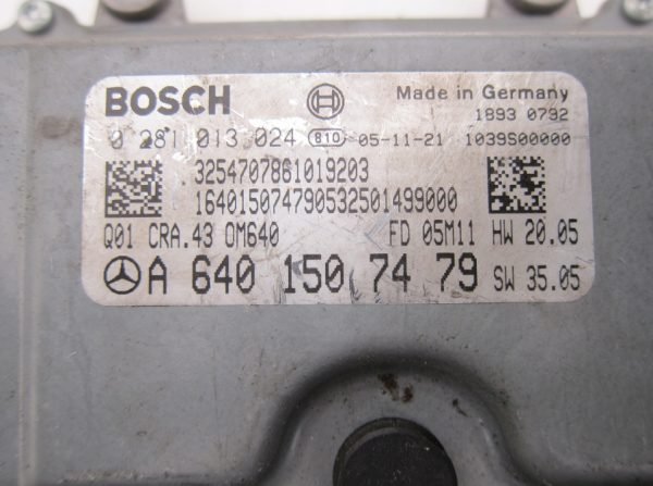 Computadora Centralita Ecu Mercedes Benz A6401507479 0281013024 - Imagen 2
