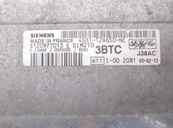 Computadora Centralita Ecu FORD S120977013E 4S61-12A650-NC 3BTC - Imagen 2