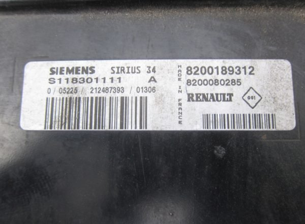 Computadora Centralita Ecu Renault S118301111A 8200189312 SIRIUS34 - Imagen 2