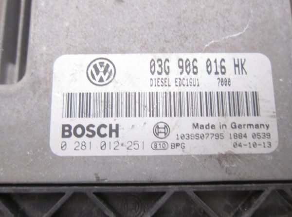 Computadora Centralita Ecu Volkswagen Touran 0281012251 03G906016HK - Imagen 2