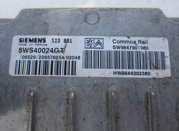 Computadora Centralita Ecu Citroën Peugeot 5WS40024G-T 9647901980 - Imagen 3