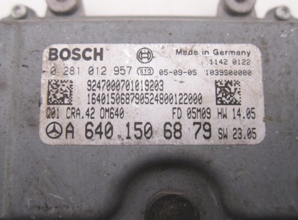 Computadora Centralita Ecu Mercedes Benz 0281012957 A6401506879 - Imagen 3