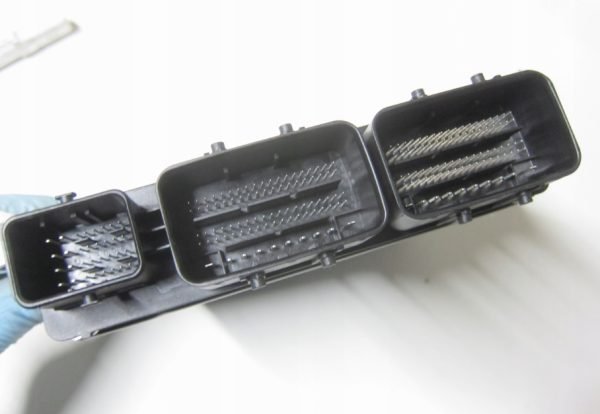 Computadora Centralita Ecu Renault 0281036522 237104329S - Imagen 2