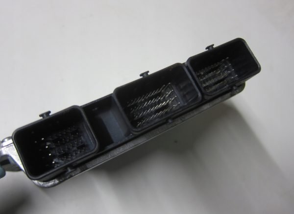 Computadora Centralita Ecu Renault 8201104877 8200461733 A3C02177100 - Imagen 2