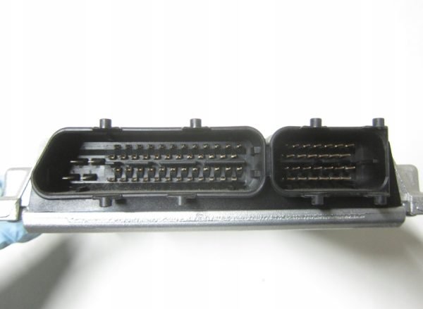 Computadora Centralita Ecu Renault 310321326R 310320349R CFC333R.13 - Imagen 4