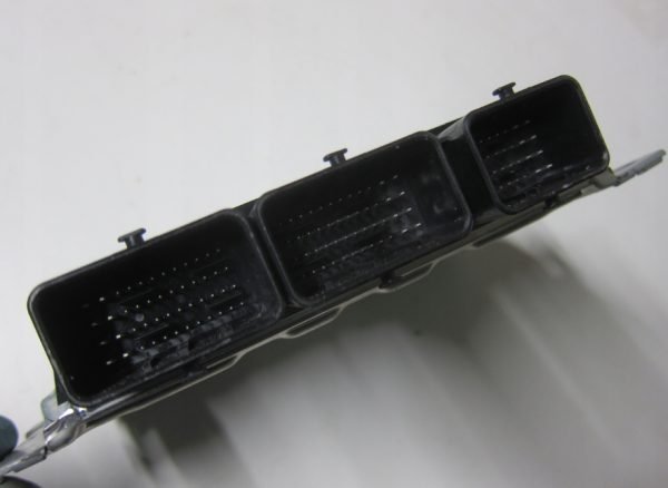 Computadora Centralita Ecu Renault 237105070S 237106320R A3C04053601 - Imagen 5