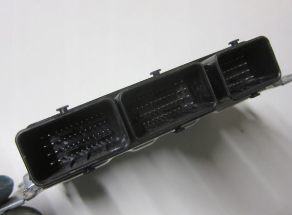 Computadora Ecu Centralita Dacia/Renault 237101238S 237106049R A2C11906102 EMS3125 - Imagen 4