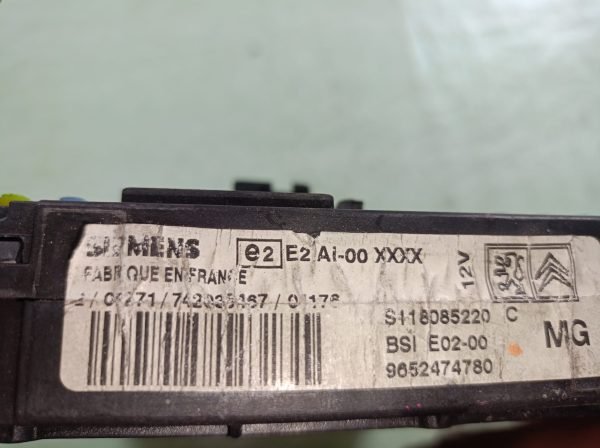 9652474780 CAJA RELES FUSIBLES S118085220 PEUGEOT 206 BERLINA - Imagen 2