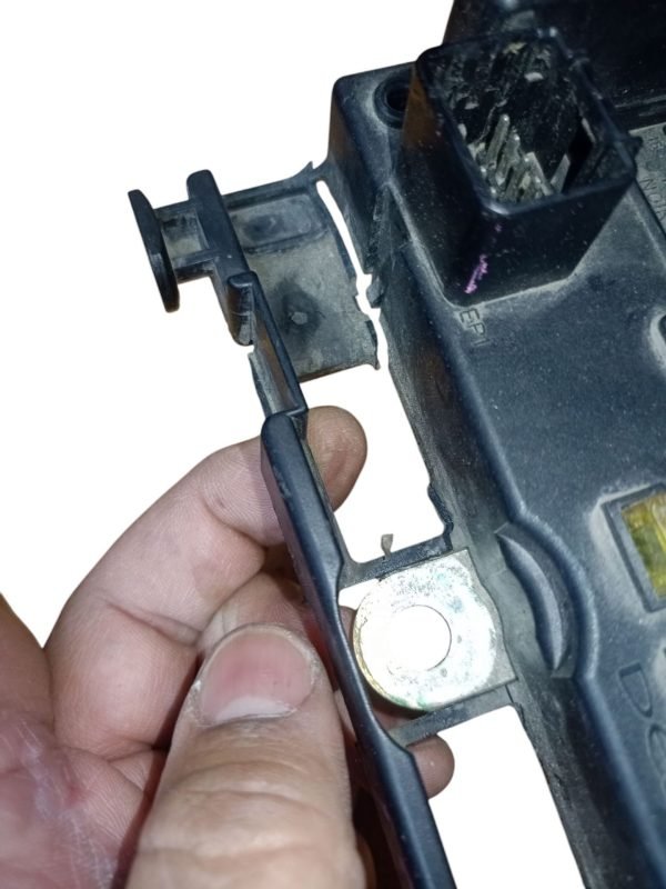 9643537880 CAJA RELES BSM B5 FUSIBLES PEUGEOT 307 - Imagen 2