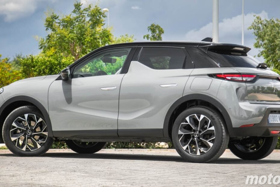 3.100 € de rebaja, etiqueta ECO y motor híbrido, el SUV rival de Lexus y MINI ajusta su precio