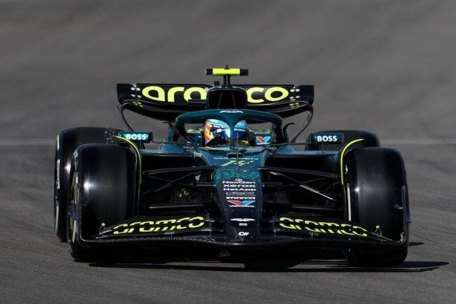 Alonso, resignado tras otro golpe en la Sprint: “Siempre nos pasa todo cuando salimos sextos”