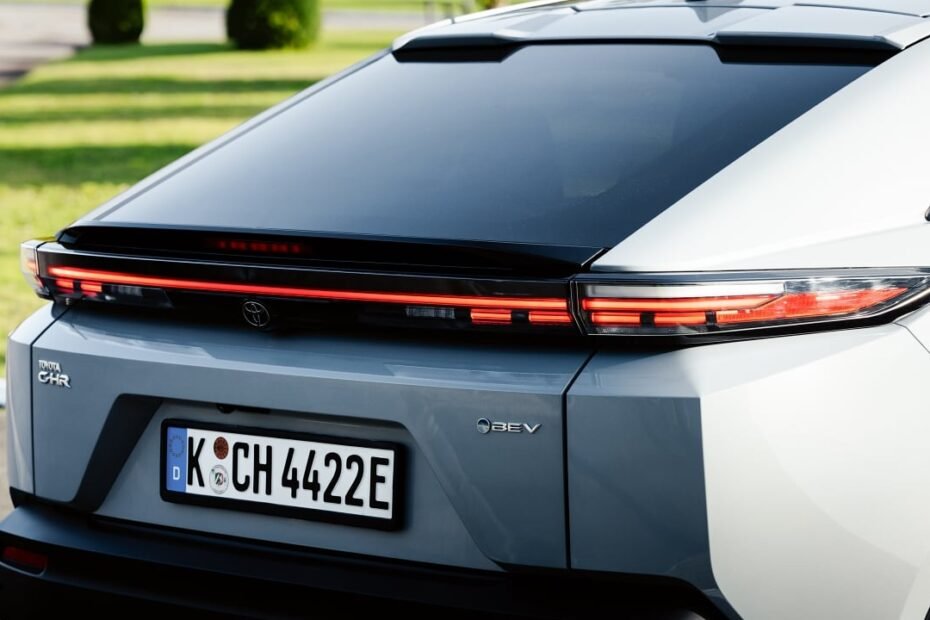 Con 609 km de autonomía y batería para 1.000.000 de kilómetros Toyota lanza al mercado el SUV más esperado del año