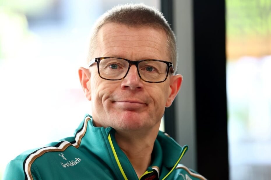 Cowell desenmascara a Newey