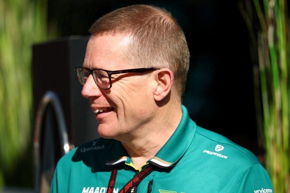 Cowell pone en marcha en Aston Martin el método BHAG para «ganar varios campeonatos»