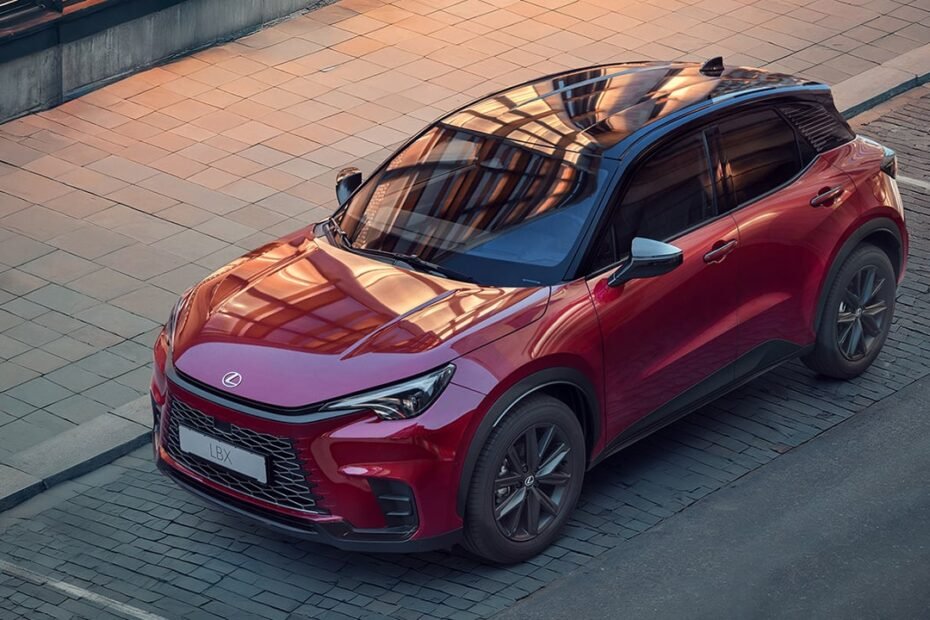 El Lexus inspirado en el Toyota Yaris Cross eleva el lujo con la serie especial Vibrant Edition que ya tiene precios