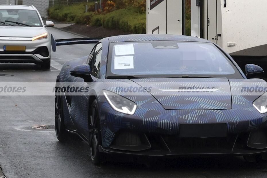 El nuevo rival del Porsche 911 viene de China, tiene más de 1.000 CV y acaba de llegar a Nürburgring