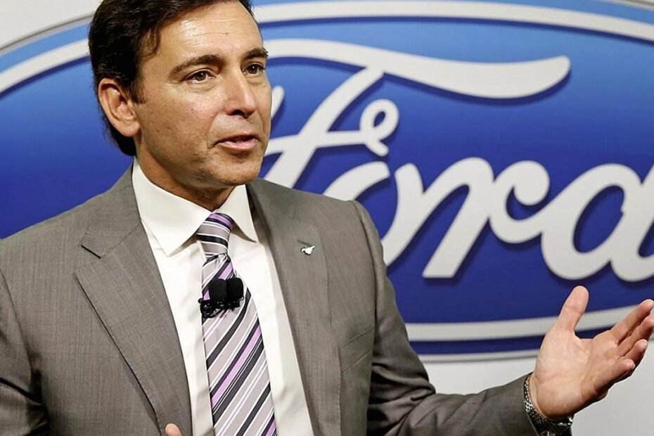 Ex jefe de Ford: «Las marcas se pusieron a todo tren con los eléctricos sin pensar en las necesidades de los clientes»
