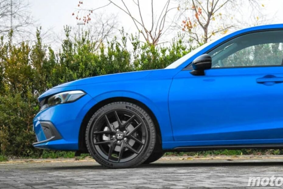 Fiable, híbrido y solo gasta 5 L/100 km, este coche japonés con 2.400 € de rebaja sí que merece la pena