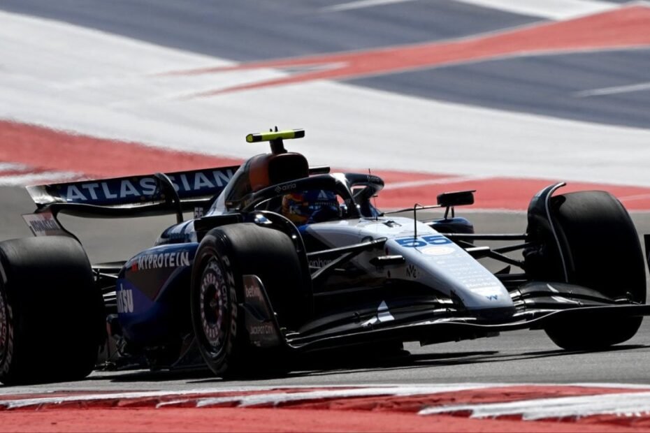 Sainz se queda con la espina en Austin: "Nos faltaron vueltas, pero mañana lo podemos arreglar"