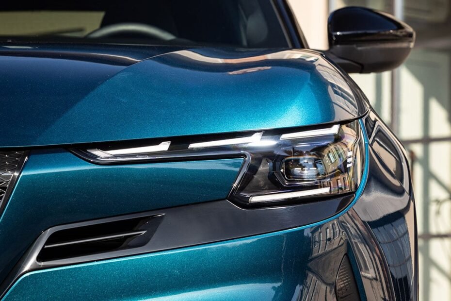 Sorpresa italiana con este SUV híbrido de 145 CV más barato que el Lexus LBX y solo gasta 4,8 litros