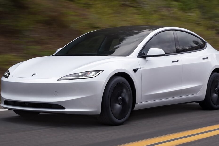 Tesla golpea a BYD con un Model 3 más barato, el superventas eléctrico estrena la versión Standard